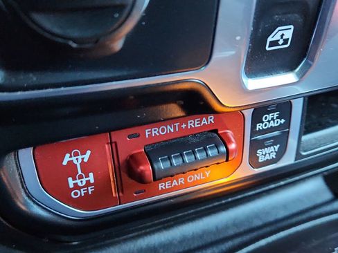 Used 2021 Jeep Wrangler Rubicon w/ Cold Weather Group image 23