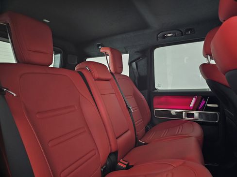 Used 2023 Mercedes-Benz G 550 image 24