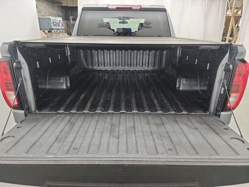 Used 2019 GMC Sierra 1500 Base 4WD 4D Crew Cab w/ Convenience Package image 23