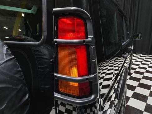 Used 2004 Land Rover Discovery SE image 36