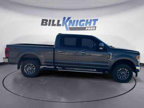 Used 2022 Ford F250 XLT w/ XLT Premium Package image 6
