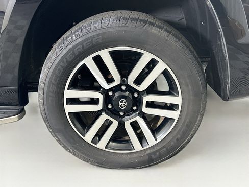 Used 2016 Toyota 4Runner Limited image 11