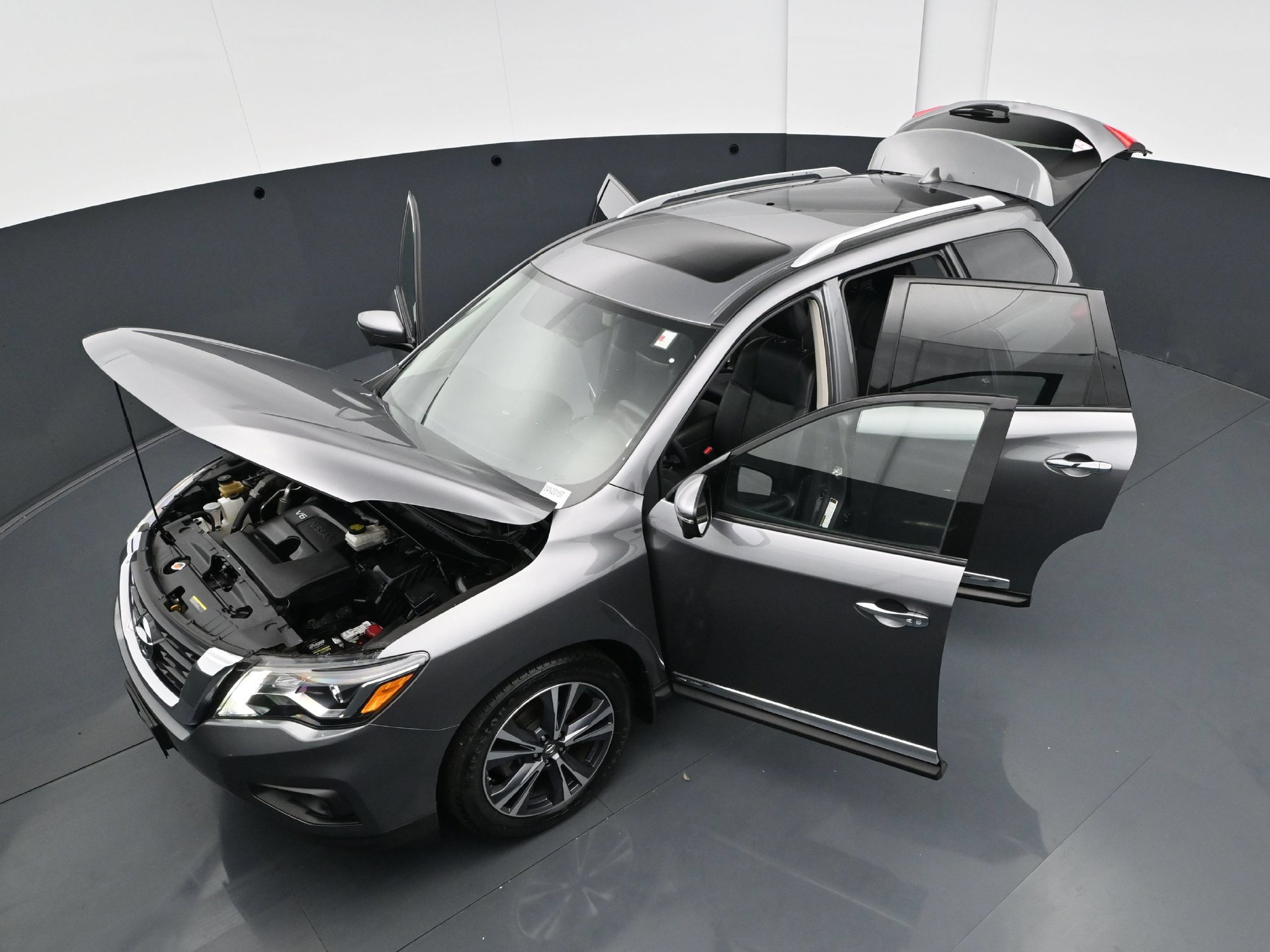 Used 2019 Nissan Pathfinder Platinum AWD/4WD image 45