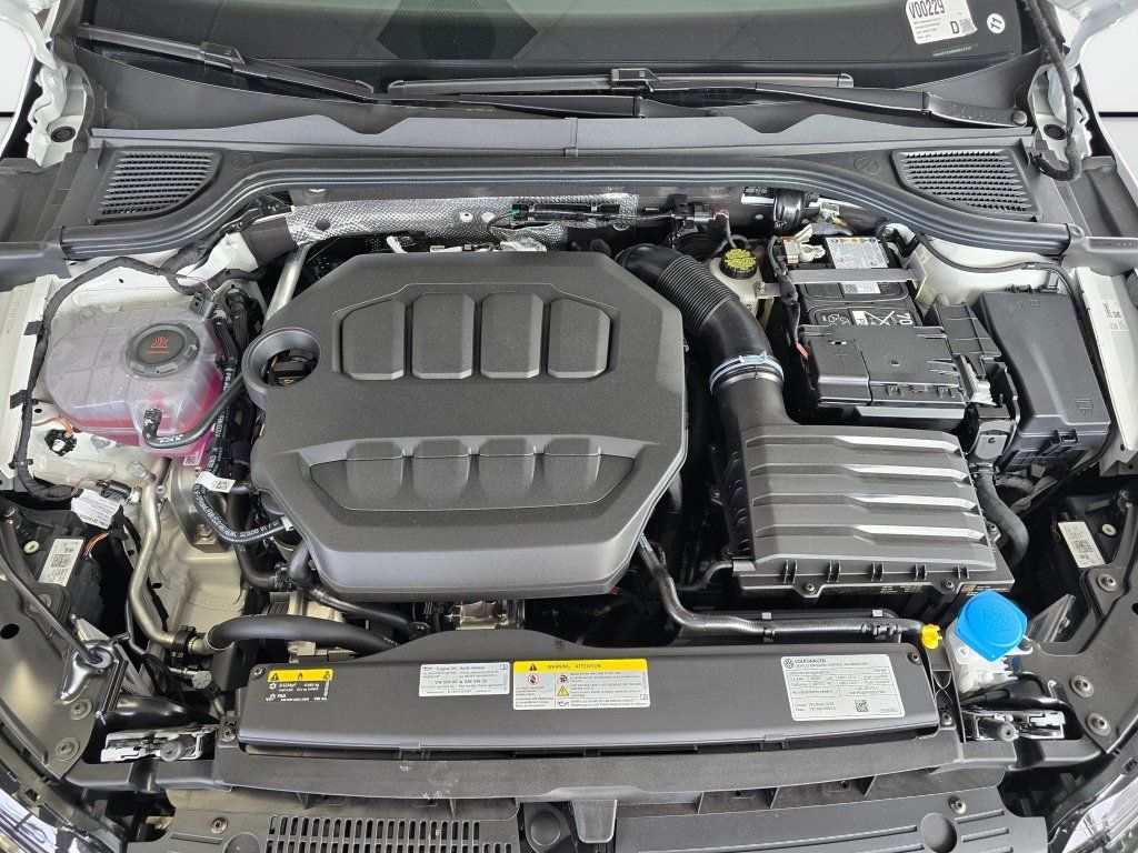 New 2026 Volkswagen GTI SE FWD image 12