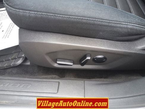 Used 2013 Ford Fusion SE FWD image 15