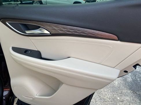 Used 2023 Buick Envision Avenir AWD/4WD image 40