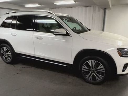 Used 2024 Mercedes-Benz GLB 250 4MATIC image 9