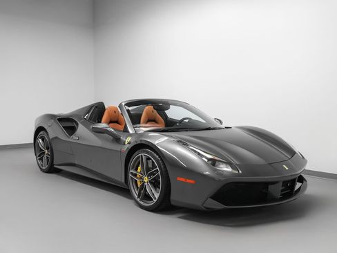 Certified 2018 Ferrari 488 Spider RWD image 16