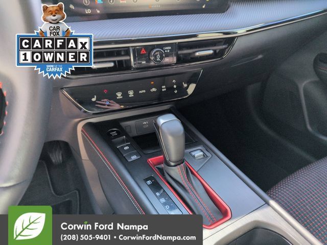Used 2025 Nissan Kicks SR w/ SR Premium Package AWD/4WD image 17