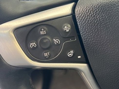 Used 2023 GMC Acadia SLT w/ Elevation Edition image 15