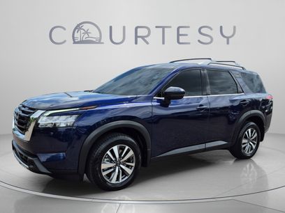 Used 2023 Nissan Pathfinder SL