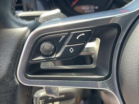 Used 2020 Porsche Macan AWD/4WD image 34