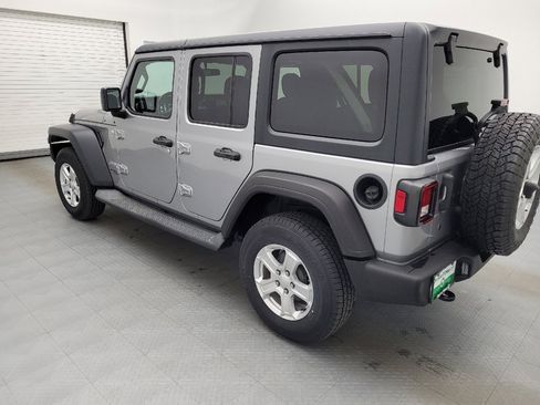 Used 2018 Jeep Wrangler Unlimited Sport S image 3