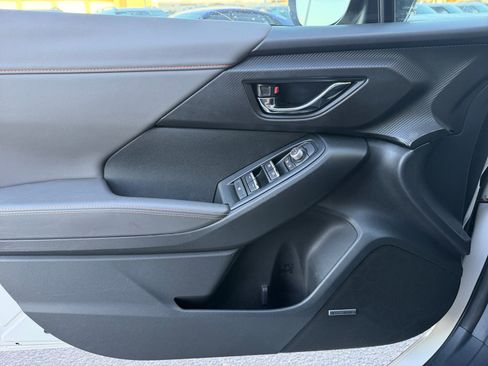 Used 2024 Subaru Crosstrek 2.5i Limited w/ Crosstrek Mirror Package image 13