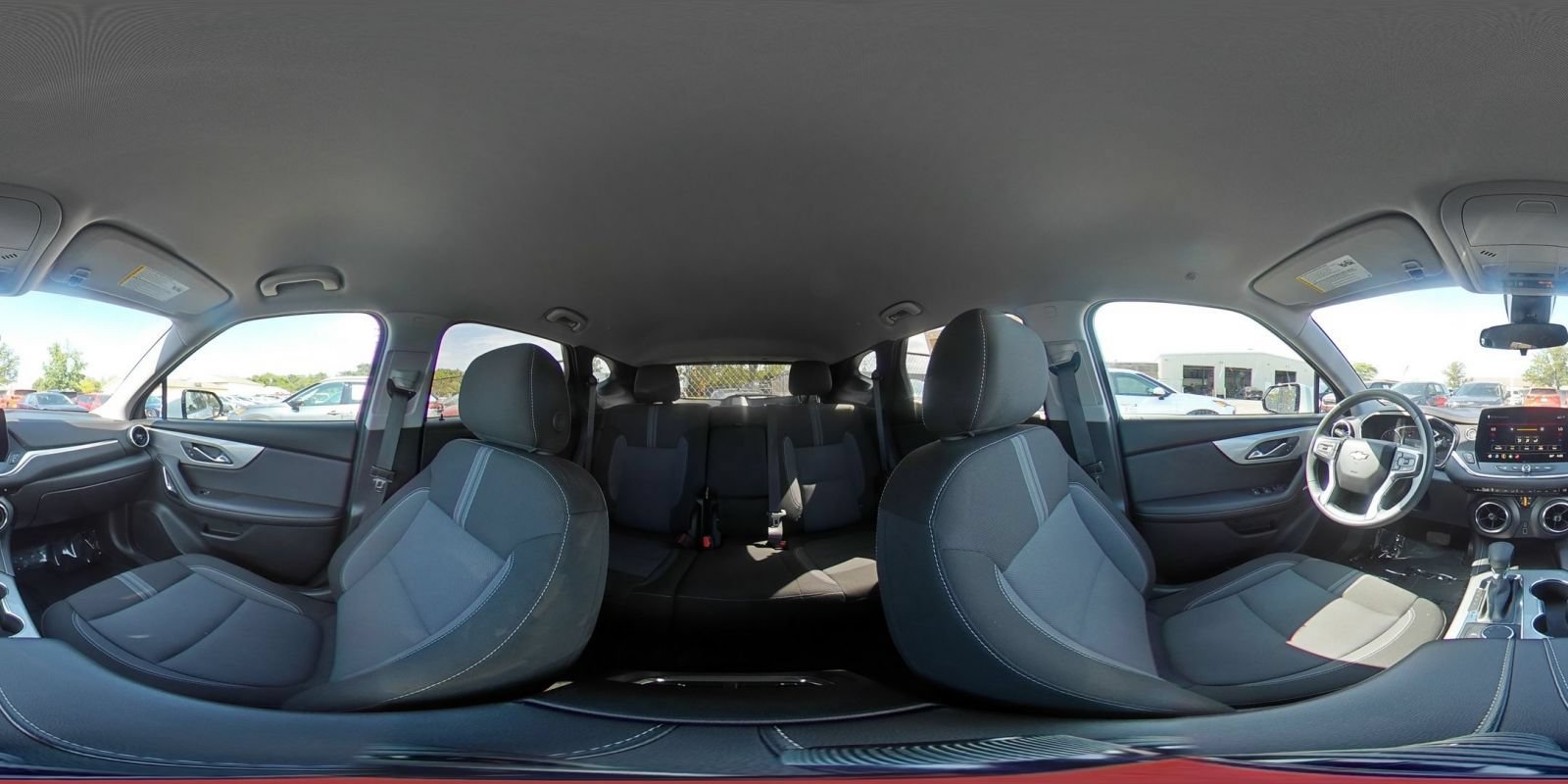 Used 2025 Chevrolet Blazer LT FWD image 42