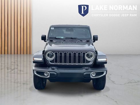 New 2026 Jeep Wrangler Unlimited Sahara AWD/4WD image 3