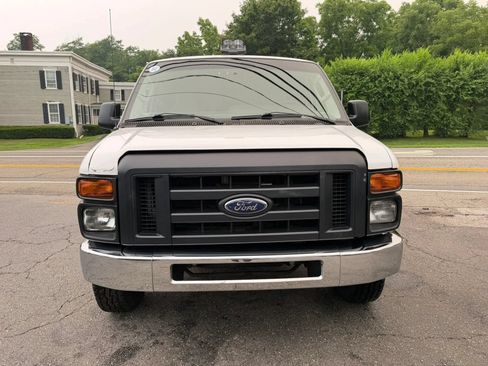 Used 2013 Ford E-250 and Econoline 250 RWD image 2