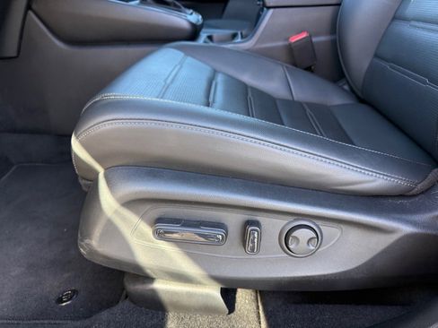 Used 2025 Honda CR-V EX-L image 17