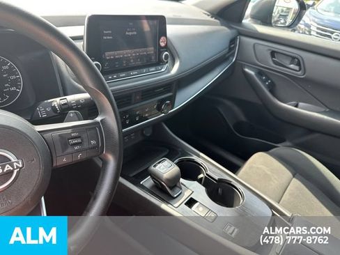 Used 2024 Nissan Rogue S FWD image 33