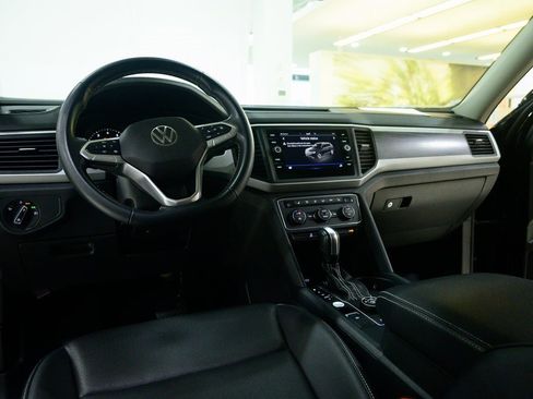 Used 2021 Volkswagen Atlas SE image 12