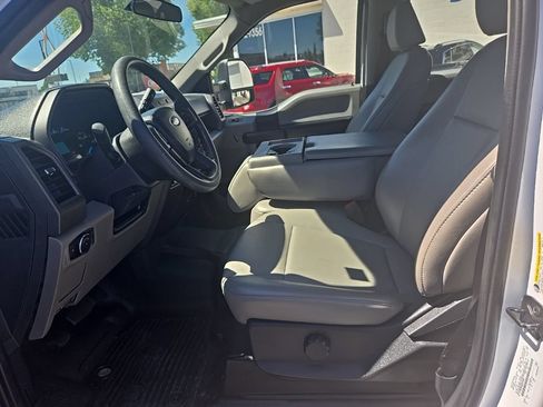 Used 2022 Ford F250 XL w/ Power Equipment Group AWD/4WD image 12