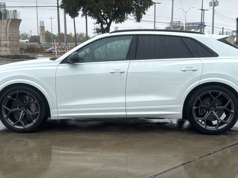 New 2026 Audi RS Q8 performance image 4