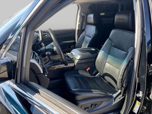 Used 2016 GMC Yukon Denali w/ Open Road Package AWD/4WD image 9