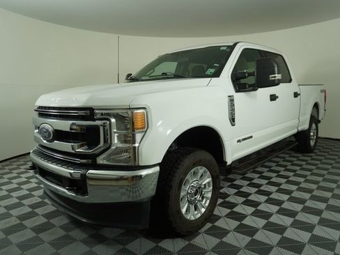 Used 2022 Ford F250 XLT image 3