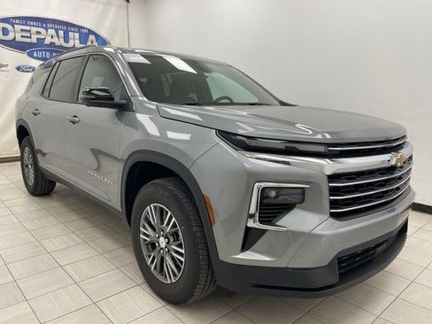 New 2026 Chevrolet Traverse LT w/ Driver Confidence Package AWD/4WD image 1
