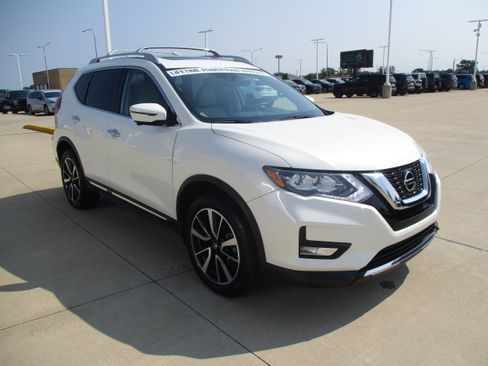 Used 2020 Nissan Rogue SL w/ Premium Package AWD/4WD image 9