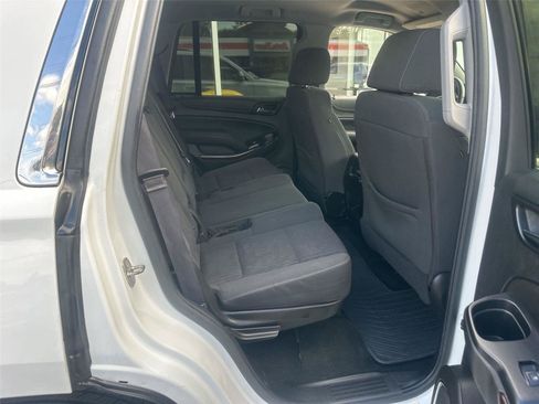 Used 2017 GMC Yukon SLE w/ SLE Value Package AWD/4WD image 12