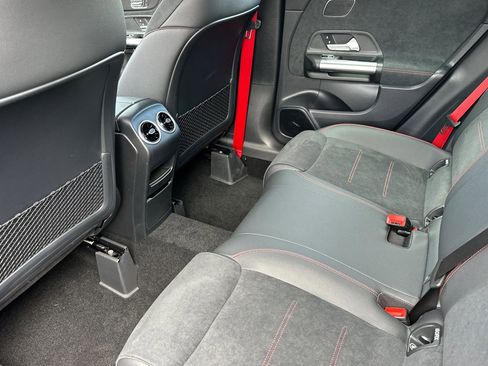 New 2025 Mercedes-Benz GLA 35 AMG 4MATIC image 21