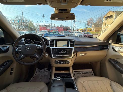 Used 2015 Mercedes-Benz GL 450 4MATIC image 41