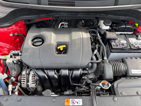Used 2025 Kia Soul LX w/ LX Technology Package FWD image 23