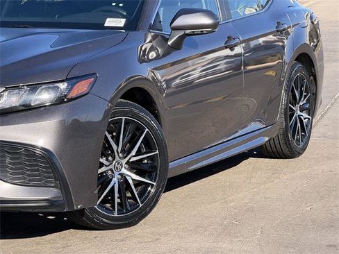 Certified 2024 Toyota Camry SE image 3