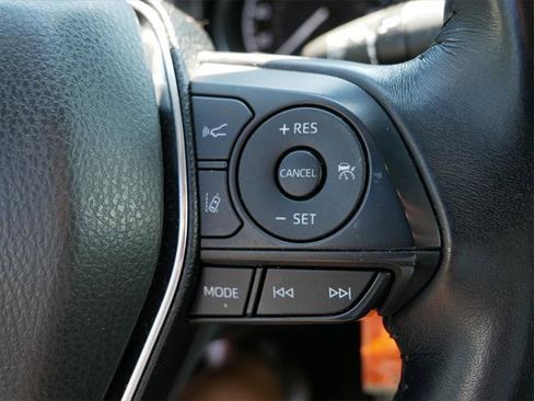 Certified 2019 Toyota Camry SE w/ Carpet Mat Package FWD image 21