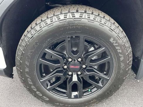 New 2026 GMC Sierra 1500 Elevation w/ Elevation Select Package AWD/4WD image 6
