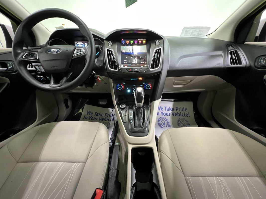 Used 2016 Ford Focus SE FWD image 18