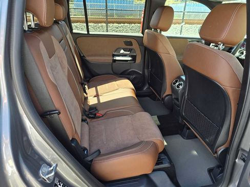 New 2026 Mercedes-Benz GLB 250 4MATIC image 14