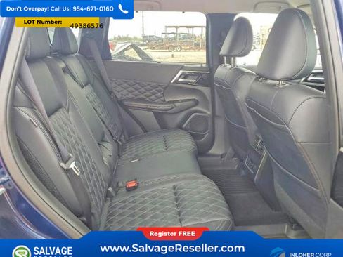 Used 2024 Mitsubishi Outlander SEL AWD/4WD image 13