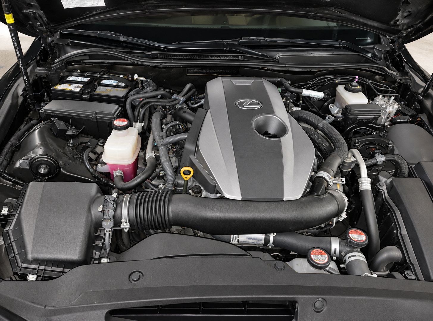 Used 2016 Lexus IS 200t w/ F Sport Package RWD image 8