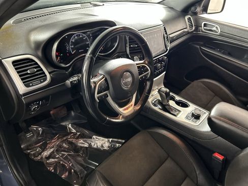 Used 2020 Jeep Grand Cherokee Trailhawk w/ Interior Metal Package image 12