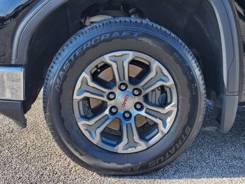Certified 2025 GMC Sierra 1500 SLT AWD/4WD image 10