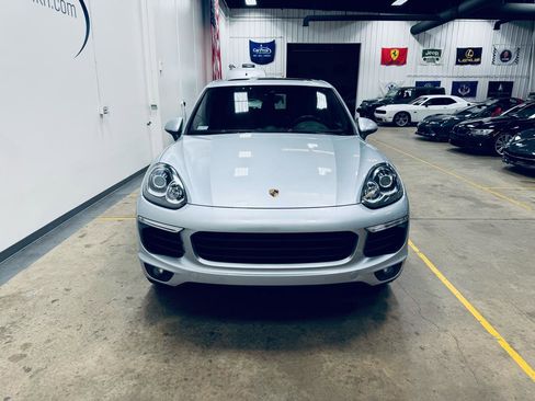 Used 2016 Porsche Cayenne S image 17