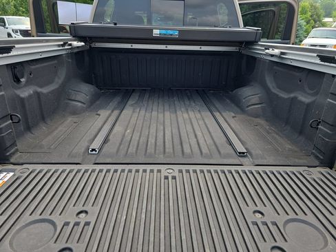 Used 2020 Nissan Titan PRO-4X w/ Pro-4x Utility Package AWD/4WD image 12