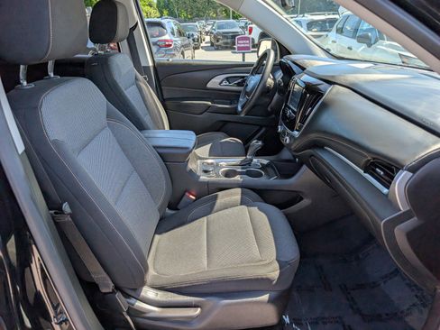 Used 2018 Chevrolet Traverse LS FWD image 11