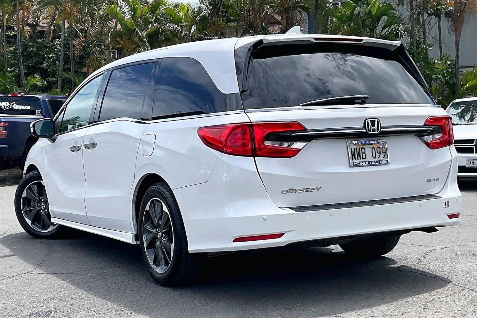 Used 2023 Honda Odyssey Elite image 4