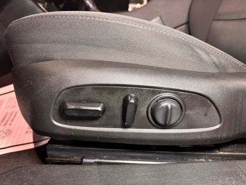 Used 2020 Chevrolet Malibu LT image 11