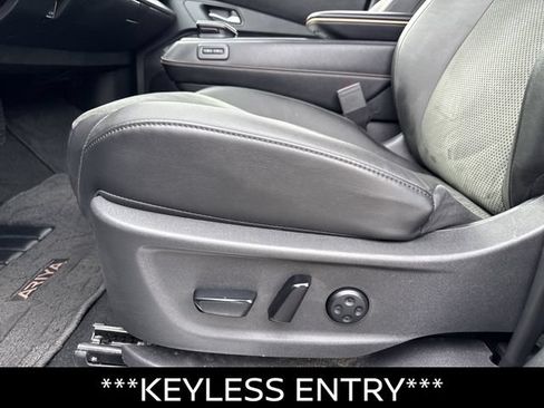 Certified 2024 Nissan Ariya AWD image 12
