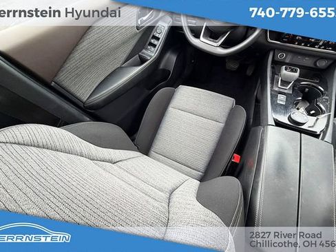 Used 2023 Nissan Rogue SV AWD/4WD image 12